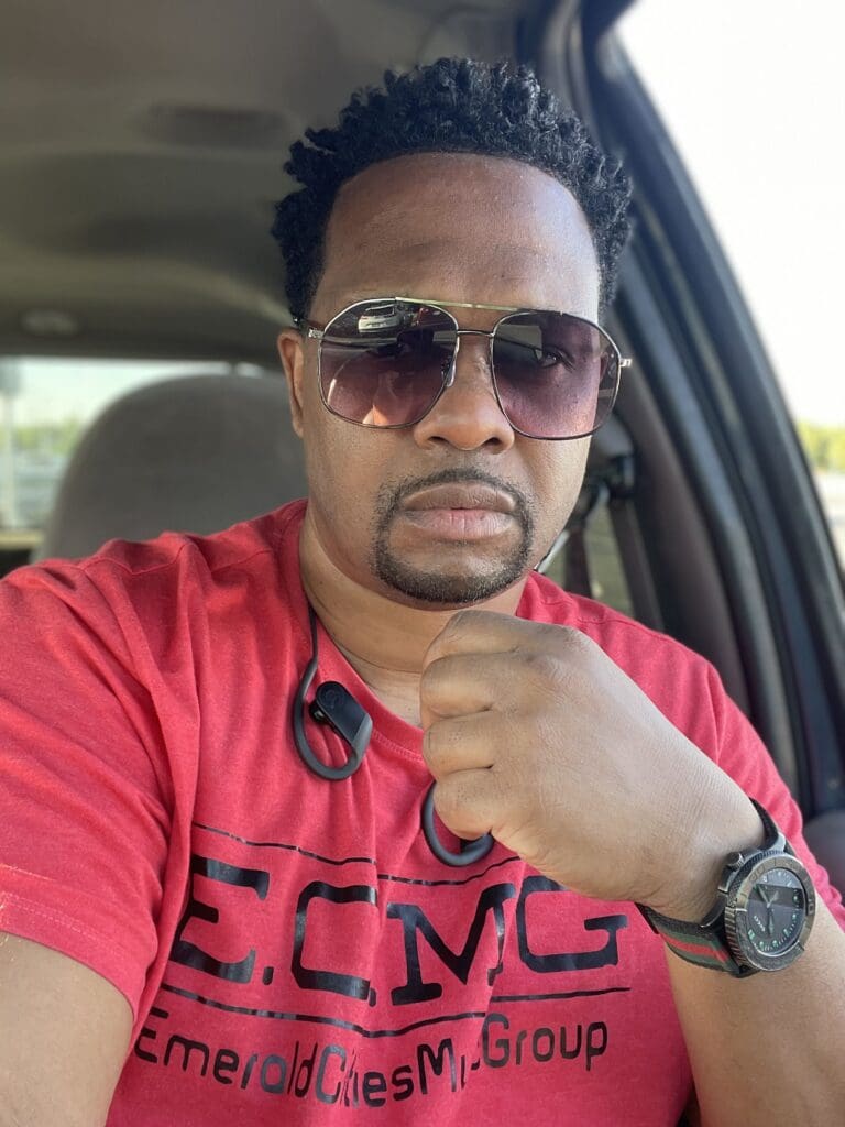 MNuXBAm3L6zPm3WW1ODA1698345919555 2 768x1024